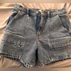 Abercrombie Women’s high rise dad short